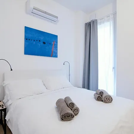 Borgovico Garden - The House Of Travelers Apartment *